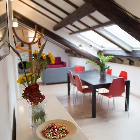 Urban Travellers Appartement *