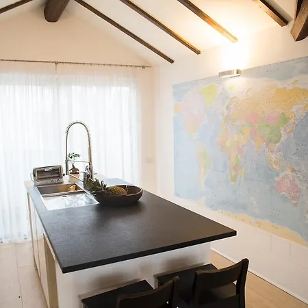 Urban Travellers Appartement *